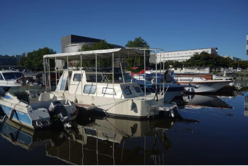 Bateau Penichette Atypique Hotel Нант Екстериор снимка
