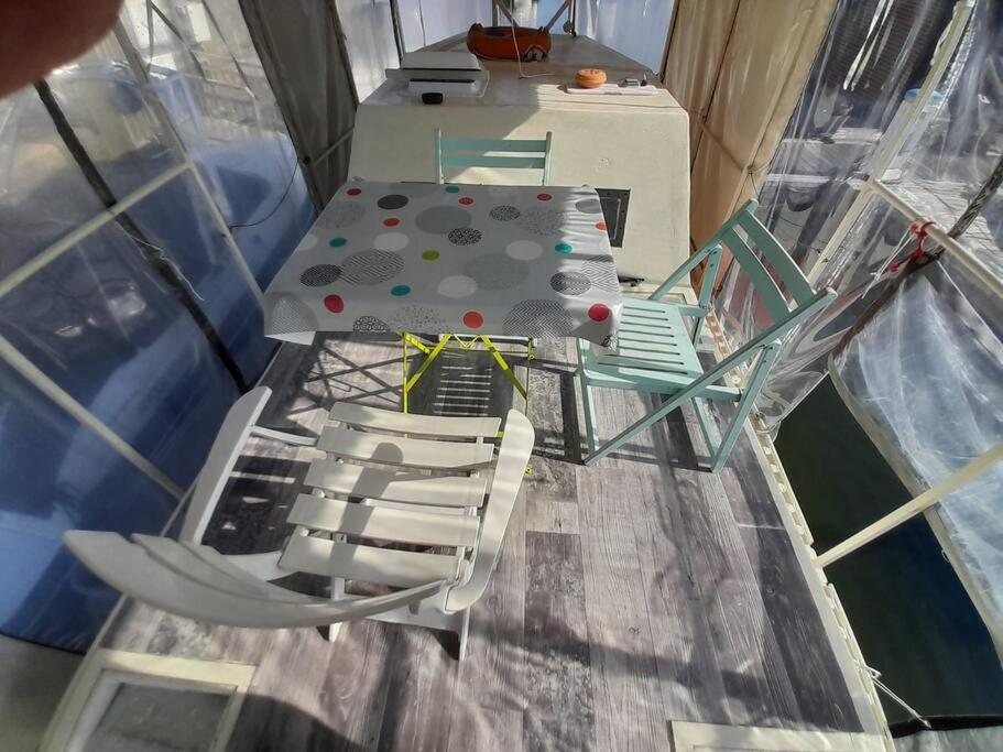 Bateau Penichette Atypique Hotel Нант Екстериор снимка